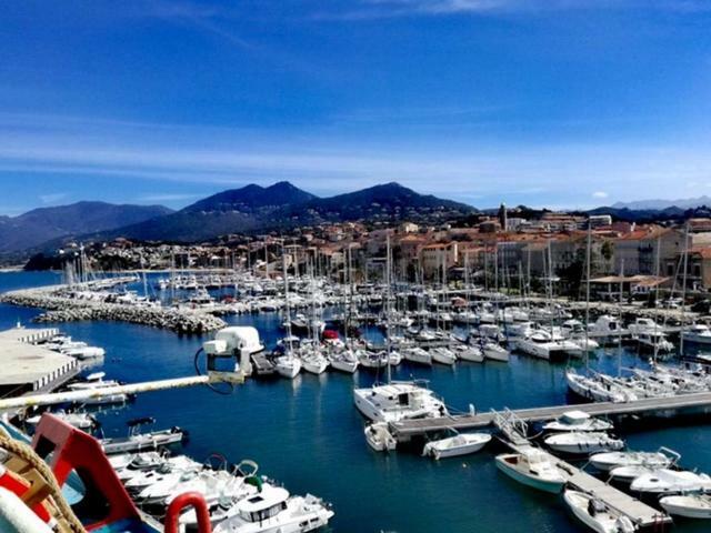 Magnifique Appartement Devant La Plage 普罗普里亚诺 外观 照片